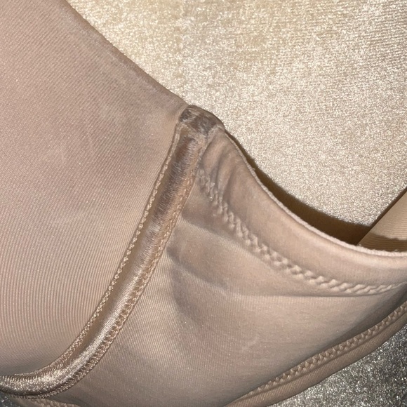 Womens Vanity Fair 44DD Nude Tan Underwire Full Coverage Bra - Picture 10 of 13